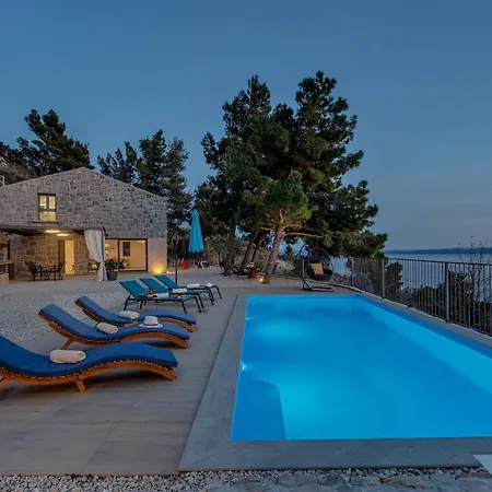 Eaglestone - Isolated Location That Offers Peace And Tranquility *