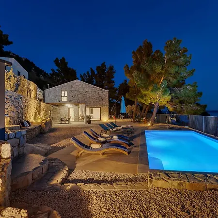 Willa Eaglestone - Isolated Location That Offers Peace And Tranquility Makarska