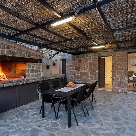 Eaglestone - Isolated Location That Offers Peace And Tranquility Willa *